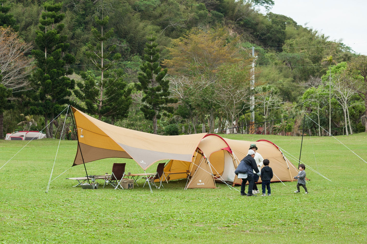 Snow Peak Vault 拱型露營帳篷 SDE-080RH (5人或以上帳篷)